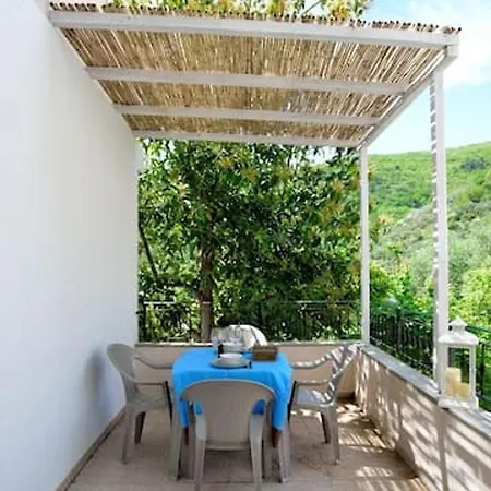 With One Bedroom In Riva Faraldi With Terrace And Wifi
